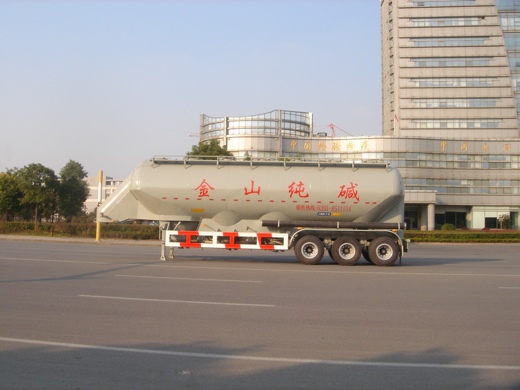 2 Tri-axle Bulk powder goods tanker 2.45ton.JPG